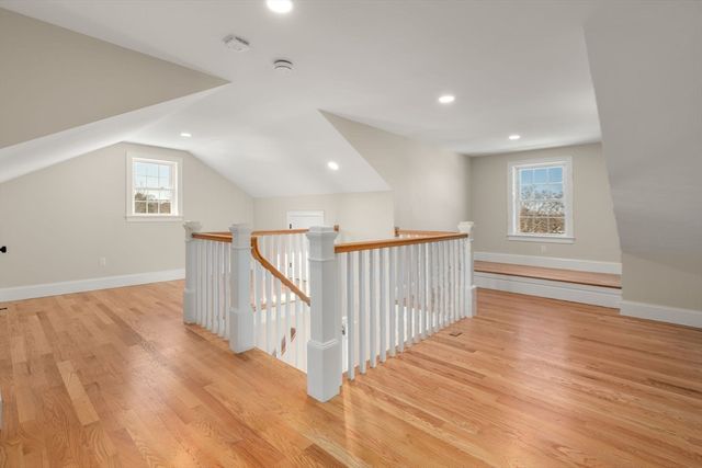 211 Florence Ave, Arlington, MA 02476