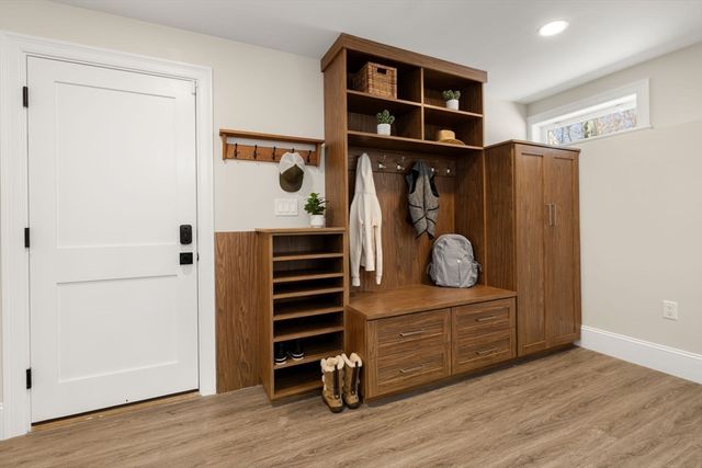 211 Florence Ave, Arlington, MA 02476