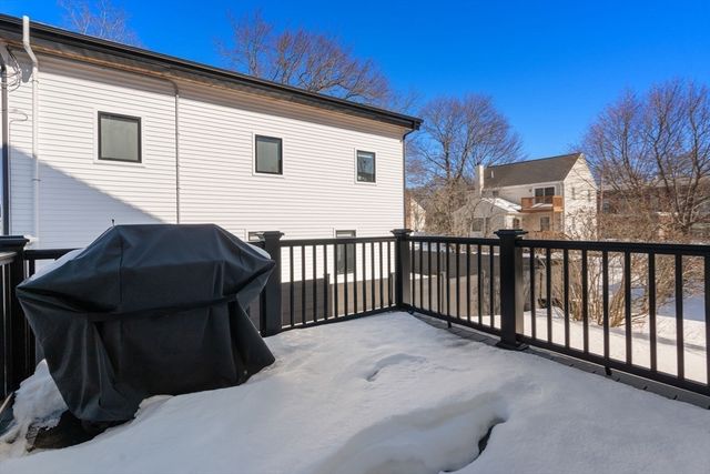 211 Florence Ave, Arlington, MA 02476