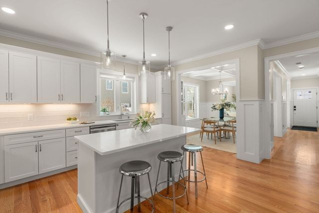 211 Florence Ave, Arlington, MA 02476