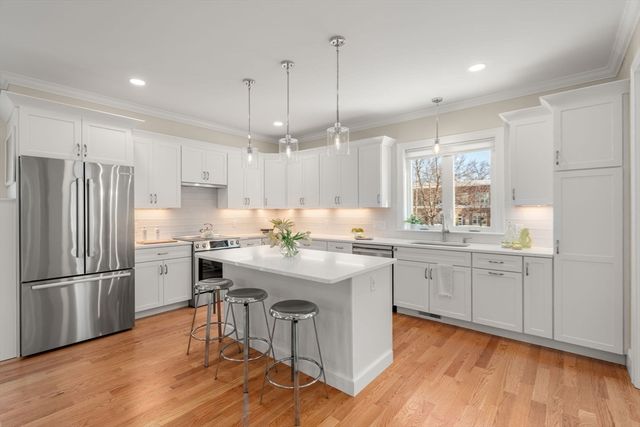 211 Florence Ave, Arlington, MA 02476