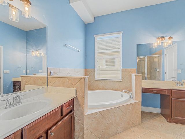 7800 STONEY HILL DRIVE, Wesley Chapel, FL 33545