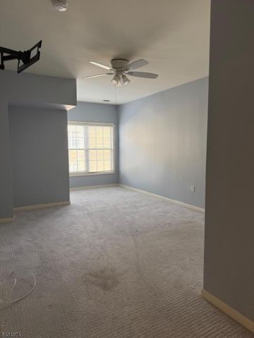 6208 Harcourt Rd 6208, Clifton City, NJ 07013