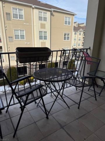 6208 Harcourt Rd 6208, Clifton City, NJ 07013