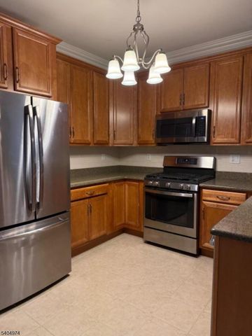 6208 Harcourt Rd 6208, Clifton City, NJ 07013