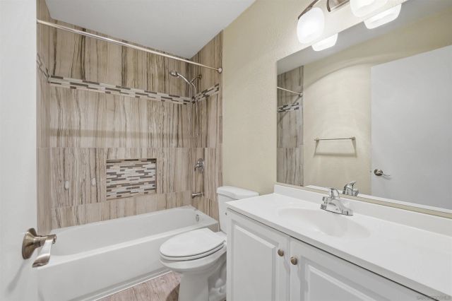 5700 Baltimore 225, La Mesa, CA 91942