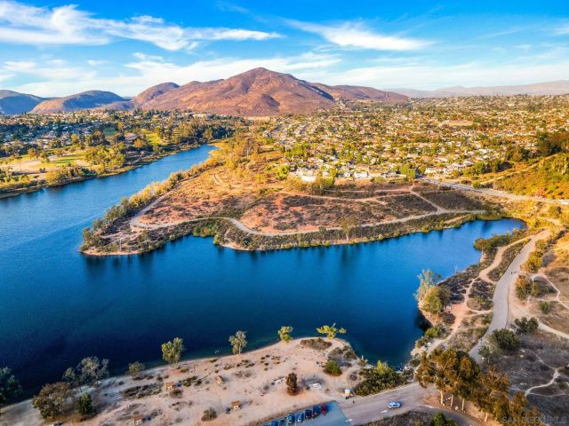 5700 Baltimore 225, La Mesa, CA 91942