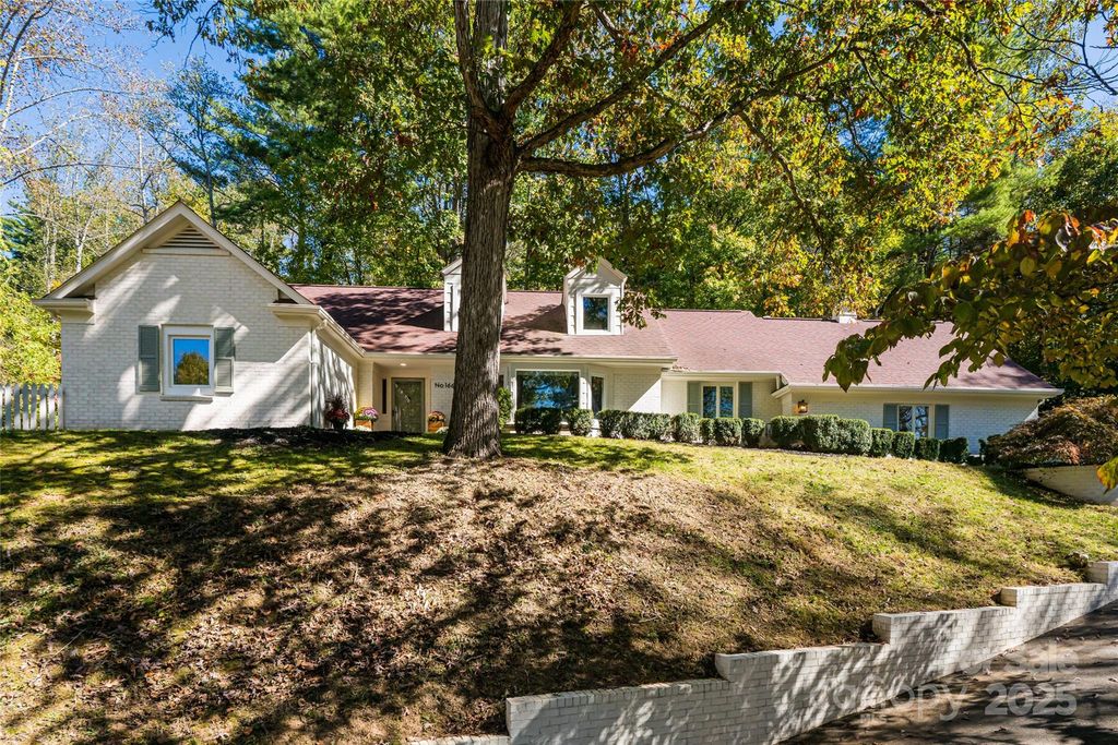 166 Brookwood Road, Asheville, NC 28804