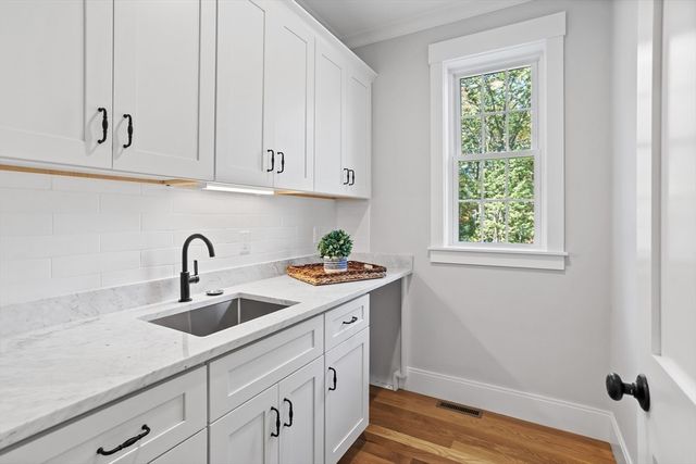 236-1 Bolton Rd, Harvard, MA 01451