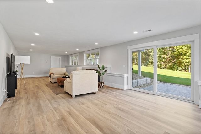 236-1 Bolton Rd, Harvard, MA 01451