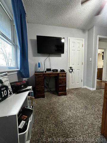 117 W 9th Place S, Claremore, OK 74017