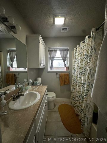 117 W 9th Place S, Claremore, OK 74017