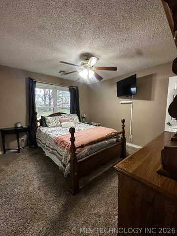 117 W 9th Place S, Claremore, OK 74017