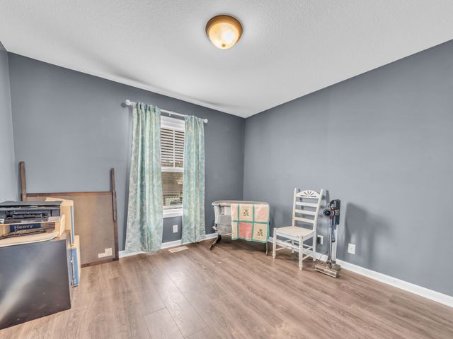 1037 Ishee Dr, Clarksville, TN 37042