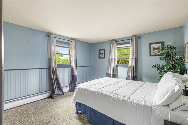 8 Hampden Road, Bristol, RI 02809