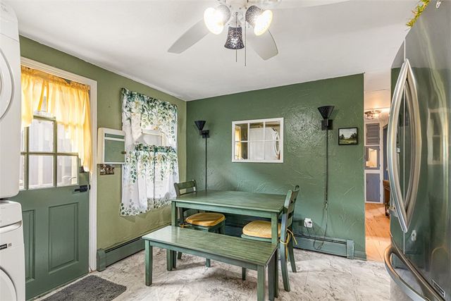8 Hampden Road, Bristol, RI 02809