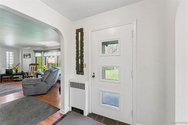 6214 Hugh Street, Burton, MI 48509