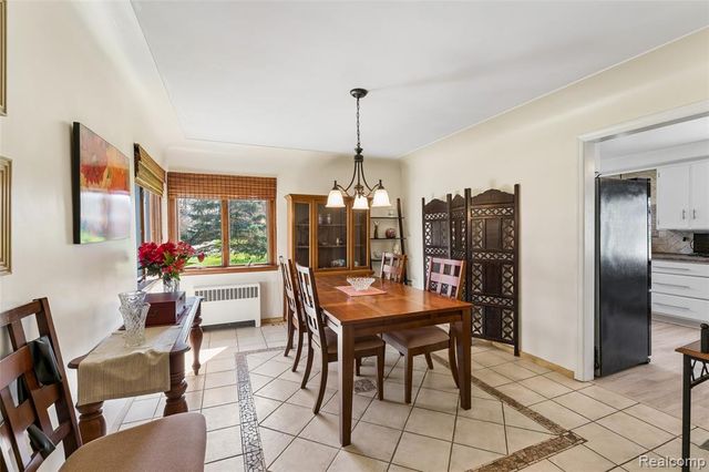 6214 Hugh Street, Burton, MI 48509