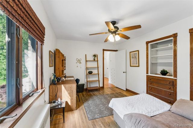 6214 Hugh Street, Burton, MI 48509
