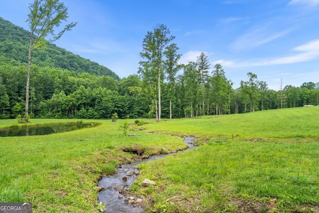 1449 Muskrat Creek Road, Hayesville, NC 28904