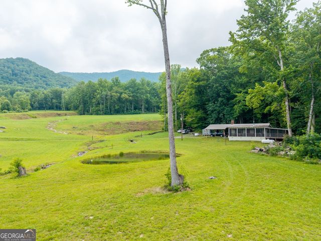 1449 Muskrat Creek Road, Hayesville, NC 28904