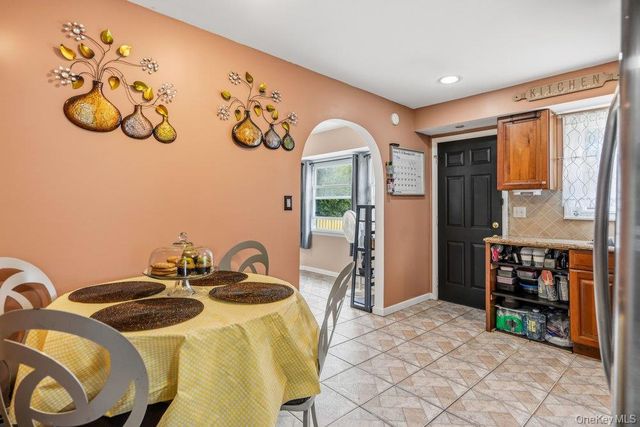 10 Francisco Avenue, Central Islip, NY 11722