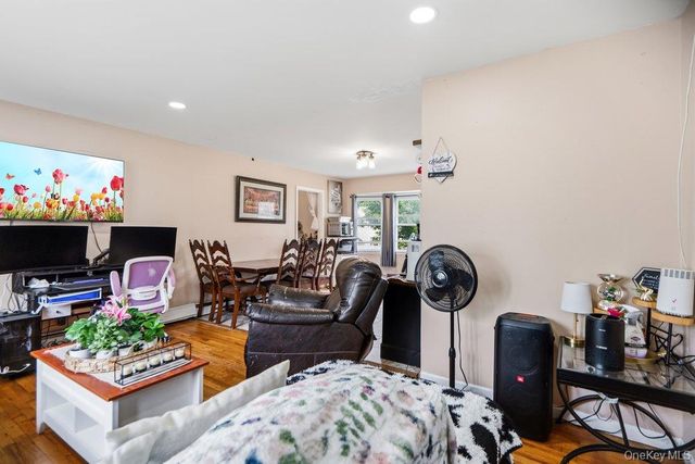 10 Francisco Avenue, Central Islip, NY 11722