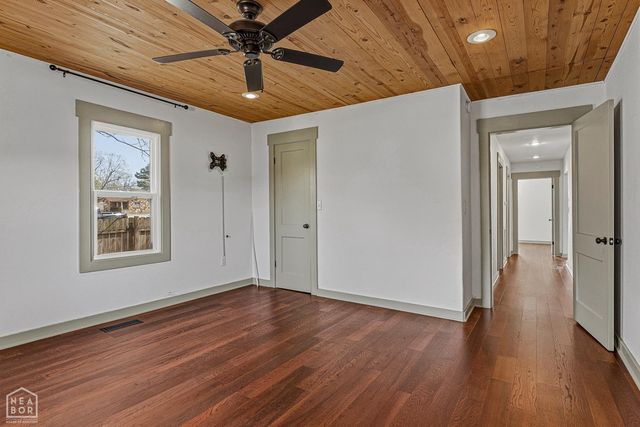 1011 W Court Street W, Paragould, AR 72450