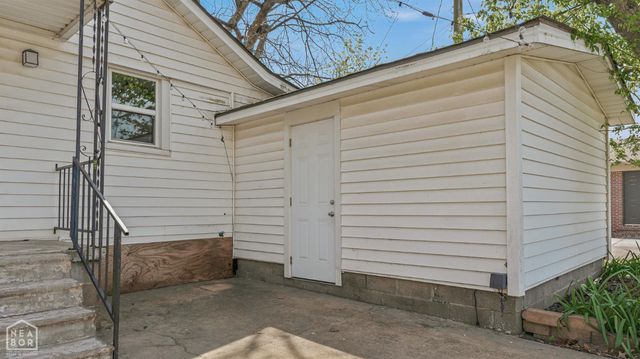 1011 W Court Street W, Paragould, AR 72450