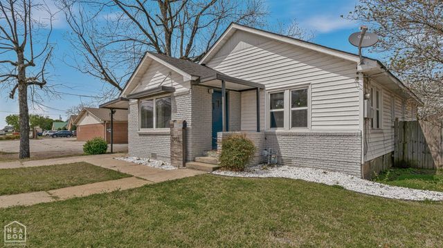 1011 W Court Street W, Paragould, AR 72450