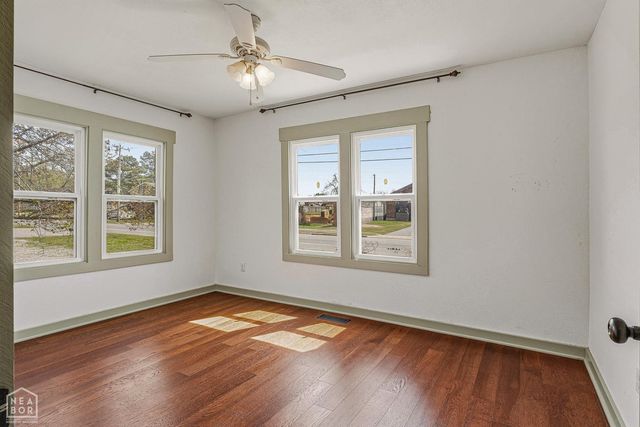 1011 W Court Street W, Paragould, AR 72450