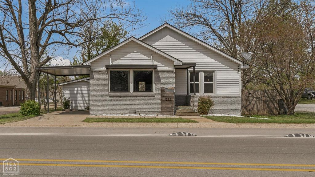 1011 W Court Street W, Paragould, AR 72450