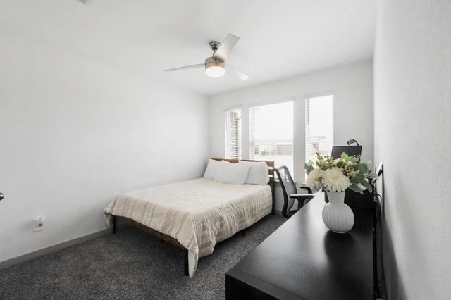 1126 Hyde Lake Lane, Missouri City, TX 77459