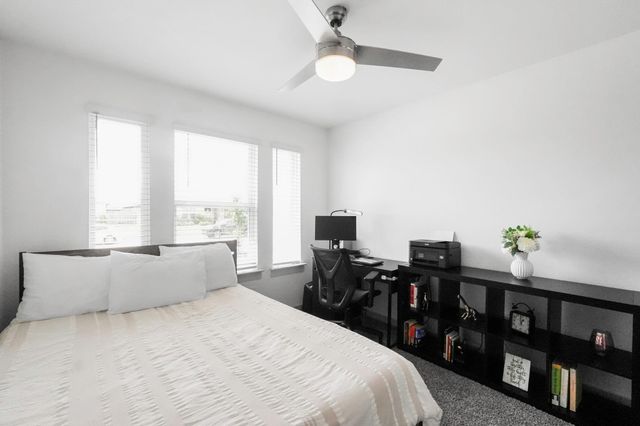 1126 Hyde Lake Lane, Missouri City, TX 77459