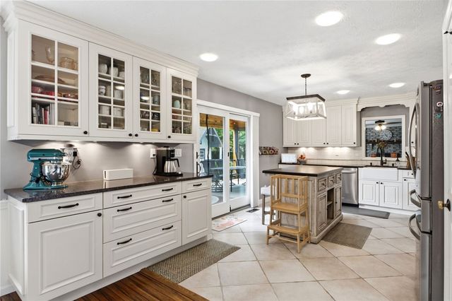 9267 N Creek Lane, Centerville, OH 45458