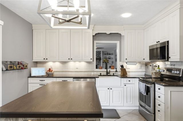 9267 N Creek Lane, Centerville, OH 45458