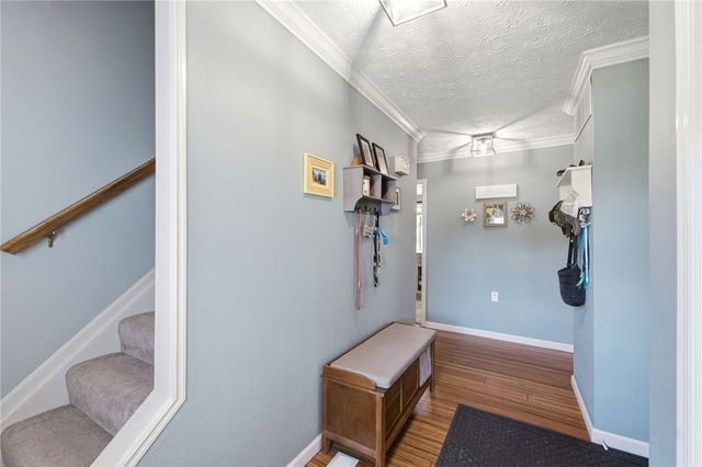 9267 N Creek Lane, Centerville, OH 45458