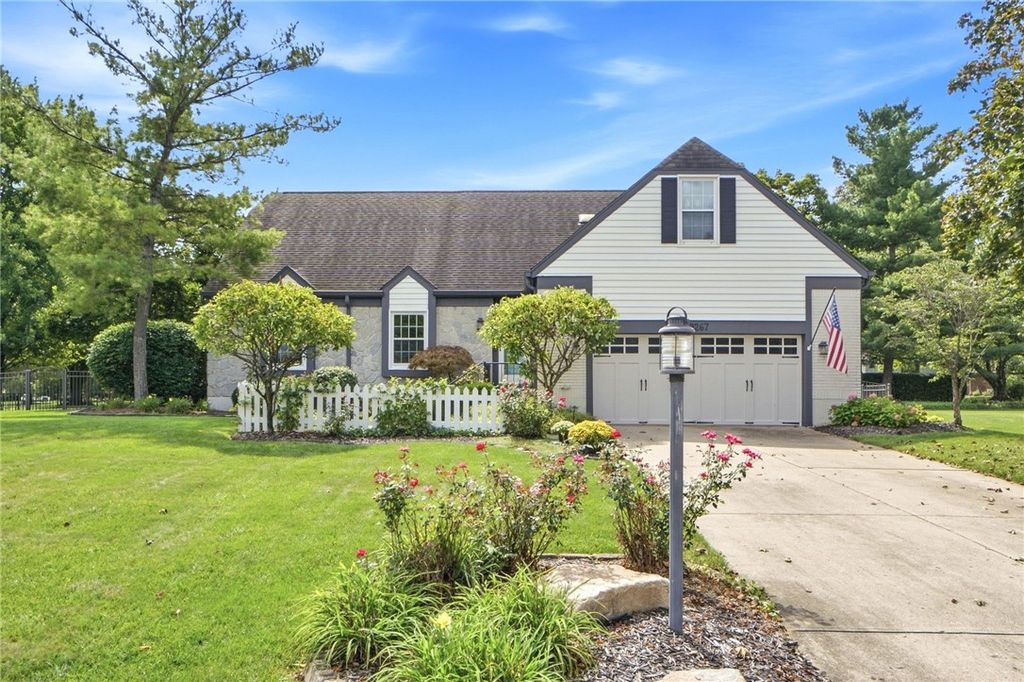 9267 N Creek Lane, Centerville, OH 45458