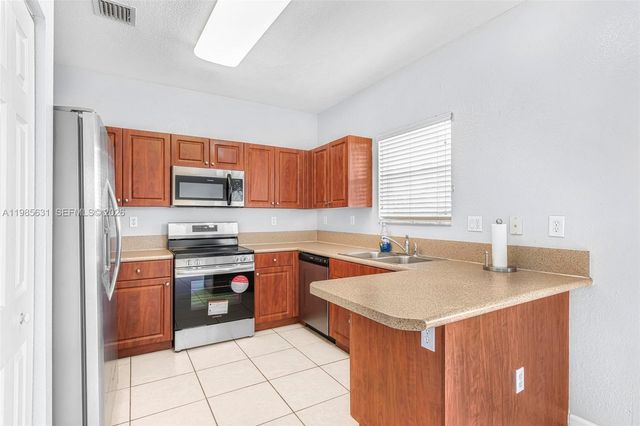 22424 SW 89th Path, Cutler Bay, FL 33190