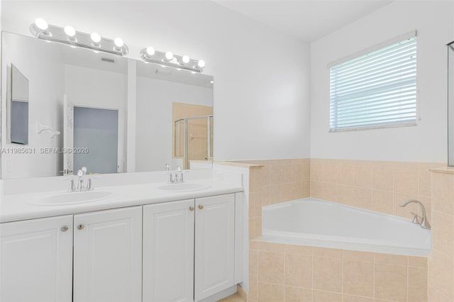 22424 SW 89th Path, Cutler Bay, FL 33190