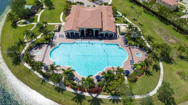 22424 SW 89th Path, Cutler Bay, FL 33190