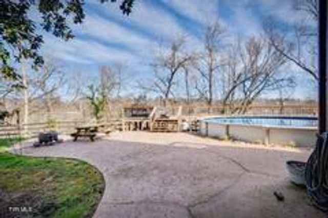 305 Pleasley Road, Kingsport, TN 37660