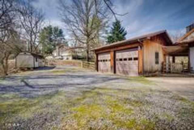 305 Pleasley Road, Kingsport, TN 37660