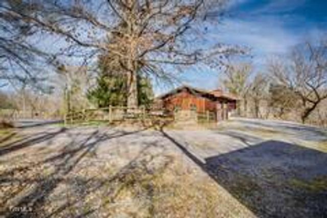 305 Pleasley Road, Kingsport, TN 37660