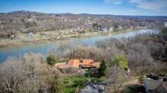 305 Pleasley Road, Kingsport, TN 37660