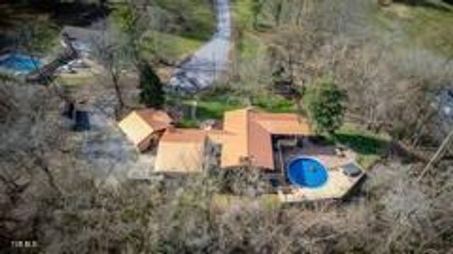 305 Pleasley Road, Kingsport, TN 37660