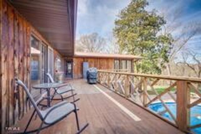 305 Pleasley Road, Kingsport, TN 37660