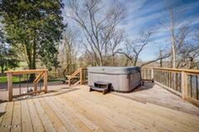 305 Pleasley Road, Kingsport, TN 37660