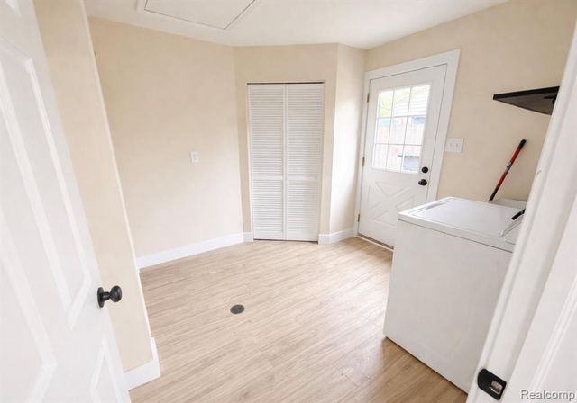 30731 Steinhauer Street, Westland, MI 48186