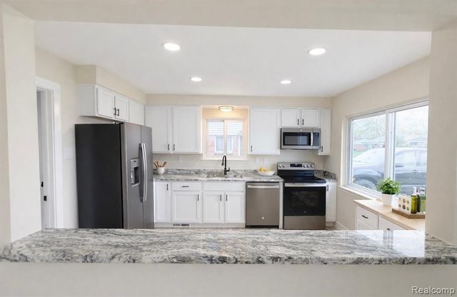 30731 Steinhauer Street, Westland, MI 48186